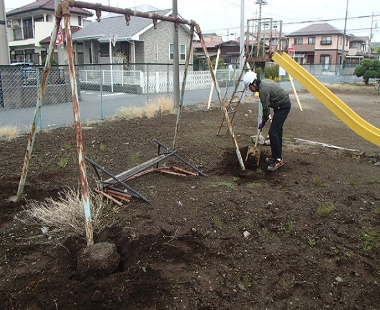 遊具撤去作業１